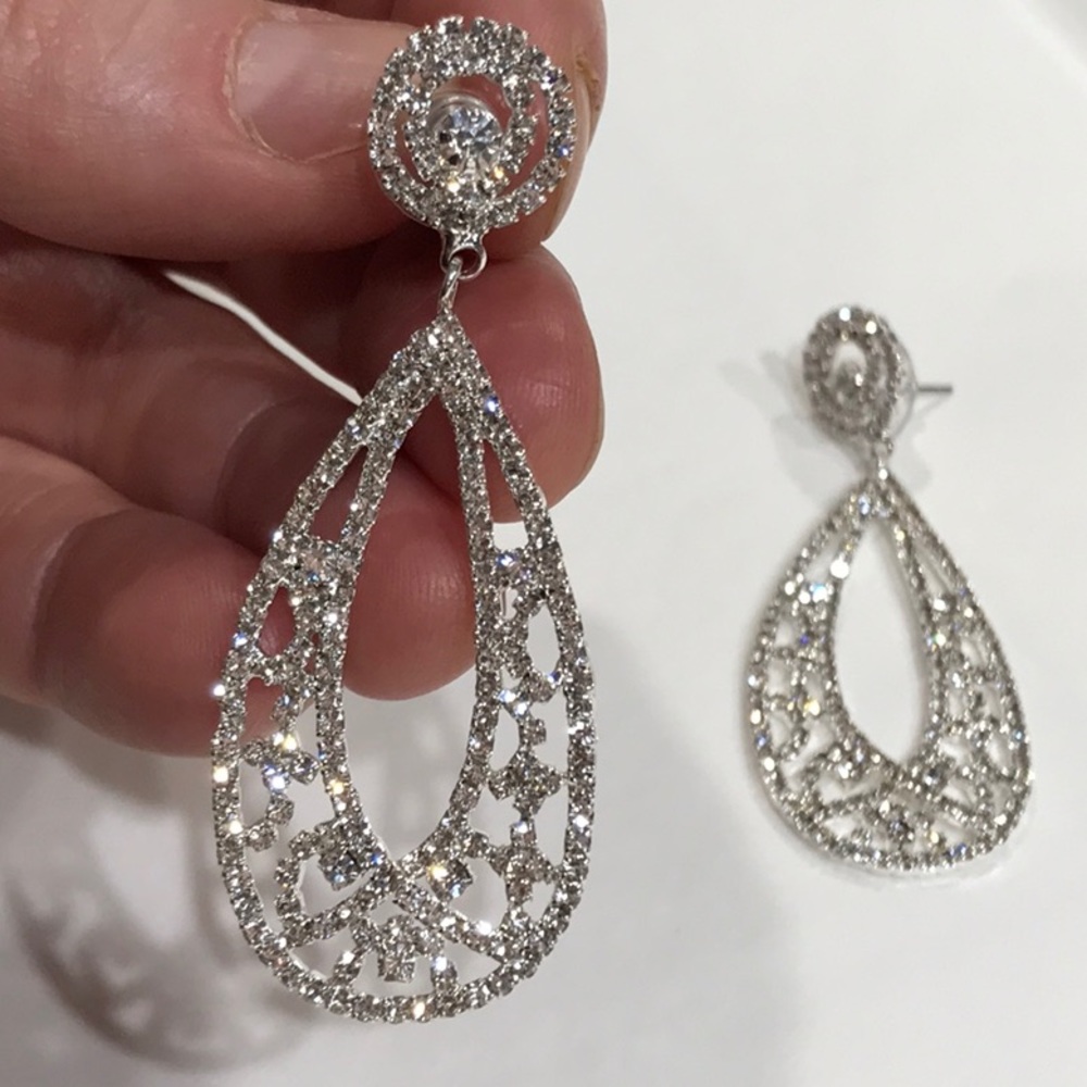 Cézanne Rhinestones & Silvertone Post Earrings!